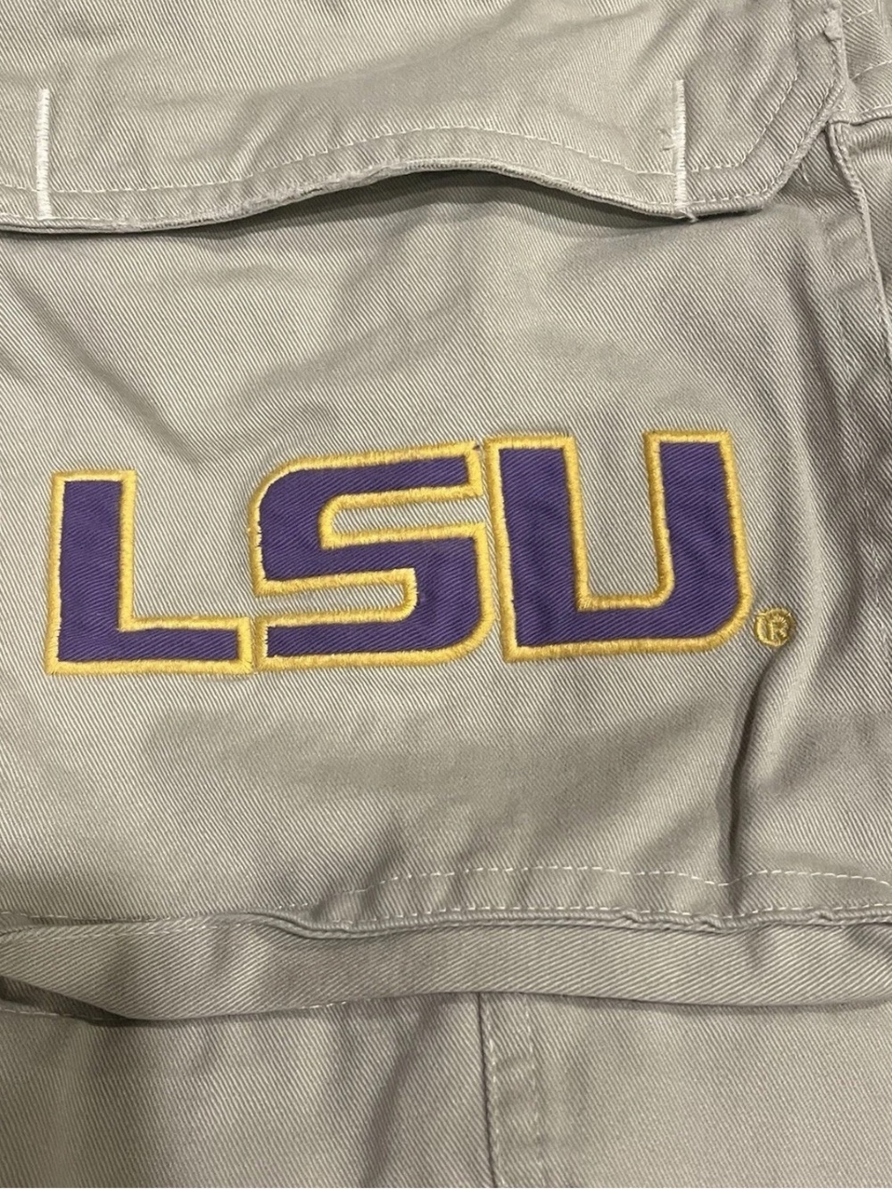 Chiliwear Men's NCAA LSU Tigers Cargo Shorts Size 34 - Picture 3 of 4